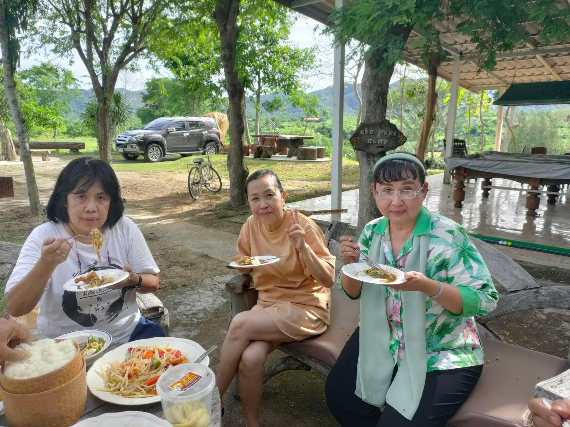 บ้านอิงเมยแคมป์ แก่งกระจาน Ban Phu Bon Dış mekan fotoğraf
