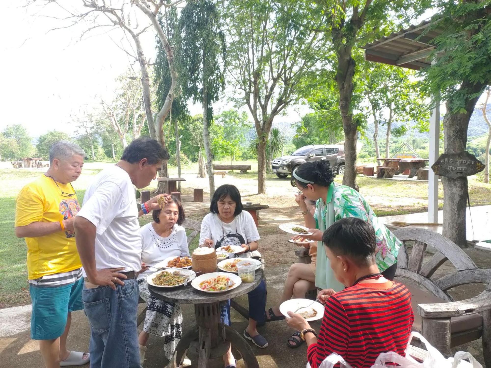 บ้านอิงเมยแคมป์ แก่งกระจาน Ban Phu Bon Dış mekan fotoğraf