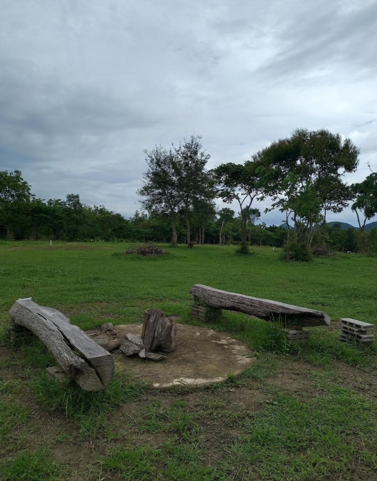 บ้านอิงเมยแคมป์ แก่งกระจาน Ban Phu Bon Dış mekan fotoğraf